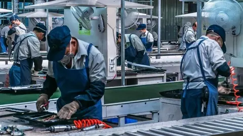 Andaluc&iacute;a, segunda comunidad de Espa&ntilde;a donde m&aacute;s baja el paro en el mes de julio