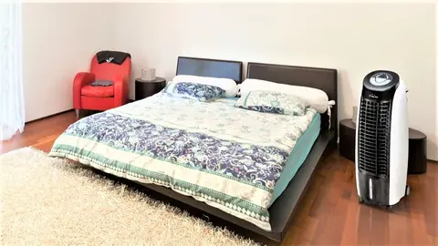 Adi&oacute;s aires acondicionados: llega el climatizador de Leroy Merlin para el dormitorio que no necesita instalaci&oacute;n