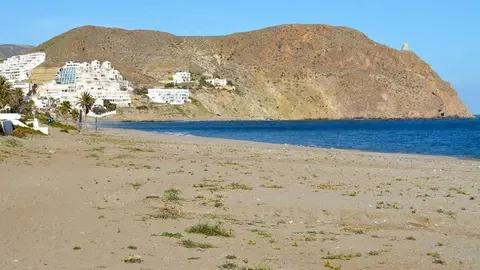 Fallece una mujer de 65 a&ntilde;os en la playa de Carboneras (Almer&iacute;a)