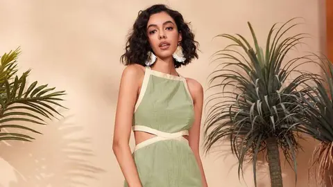 SHEIN Vestido de tirantes ribete en contraste con abertura con tira cruzada