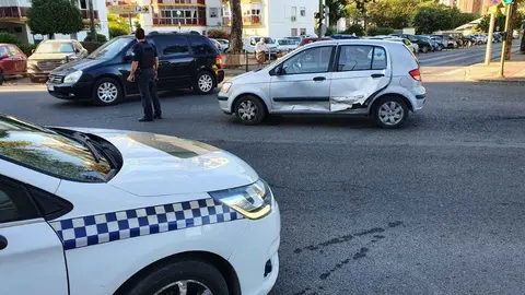 Accidente de tr&aacute;fico en el Parque Atl&aacute;ntico en Jerez | Foto: Jes&uacute;s Catal&aacute;n