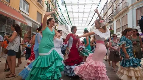 As&iacute; coloca c&aacute;maras ocultas en la Feria de M&aacute;laga para grabar a personas orinando