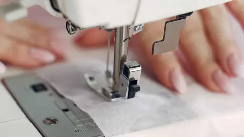 M&aacute;quina de coser Overlock Singer de Lidl
