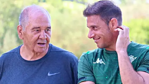 Joaqu&iacute;n S&aacute;nchez junto a su padre