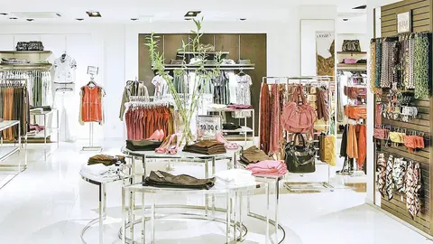 Sfera lanza un pantal&oacute;n de piel que se convertir&aacute; en tu preferido del armario