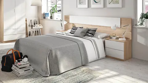 Este cabecero de Leroy Merlin con mesas de noche incorporadas queda genial en el dormitorio y no es de Ikea