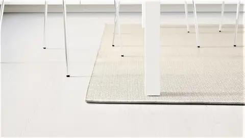 Ikea es capaz de todo: ahora inventa la alfombra que pones en el sal&oacute;n, terraza o balc&oacute;n