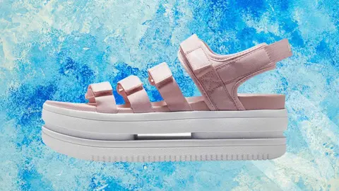 Estas Air sandalias extra altas son lo nuevo de Nike en moda casual