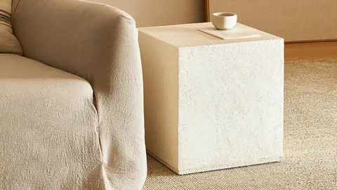 La mesa para el sal&oacute;n de Zara Home que podr&iacute;an haber tenido Pedro Picapiedra y Vilma