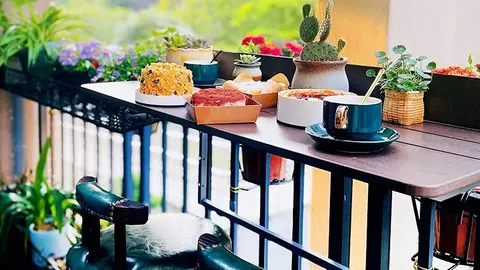 Amazon se supera: esta mesa para balc&oacute;n y terraza no ocupa espacio y resiste la lluvia