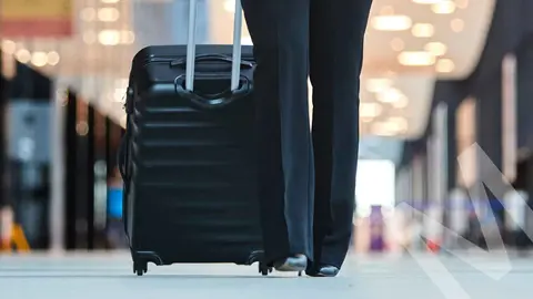 Lidl se inicia en viajes con esta maleta para cabina de hasta 90 litros que es de las m&aacute;s grandes