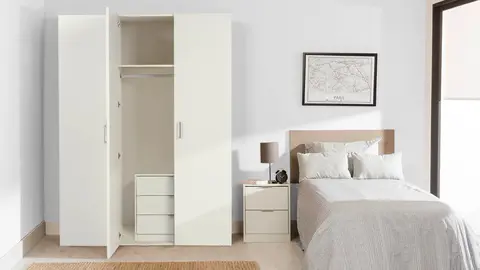 Pugna entre Leroy Merlin e Ikea por los armarios altos en blanco