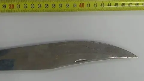 Navajazos y atropello junto a una discoteca de Sevilla. Estas son las consecuencias