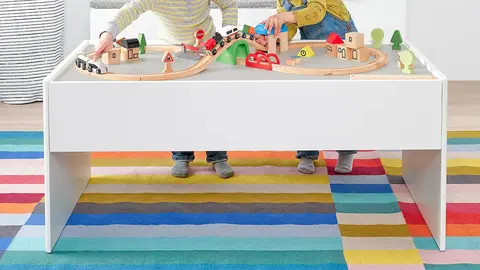 Llega a Ikea la mesa de juegos perfecta para ni&ntilde;os y ni&ntilde;as con almacenaje: todo queda ordenado