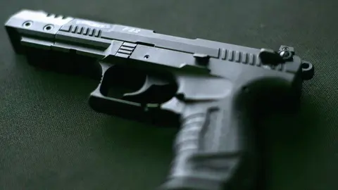 A tiros con una p&igrave;stola de perdigones contra 2 empleadas de una empresa en M&aacute;laga