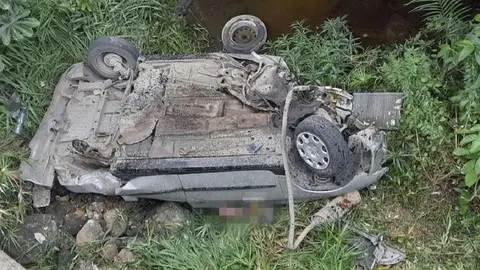 Accidente mortal en Cartaya (Huelva). Un coche cae por un puente