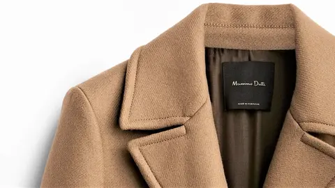 Este abrigo elegant&iacute;simo de Massimo Dutti no falla en ning&uacute;n evento: cl&aacute;sico, ajustado y largo