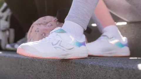 Zapatilla tenis con tira adherente Ni&ntilde;os Artengo TS160 en Decathlon