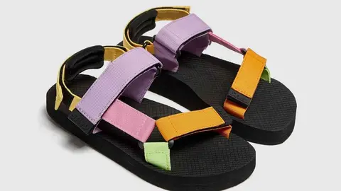&Uacute;ltima llamada para comprar sandalias: rebajadas en Pull & Bear a d&iacute;as de oto&ntilde;o