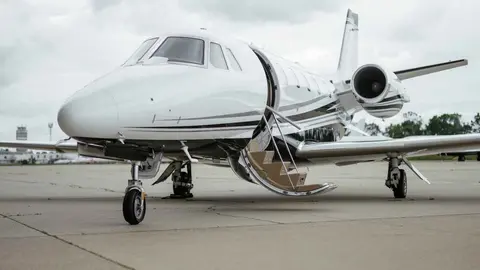 Avi&oacute;n privado