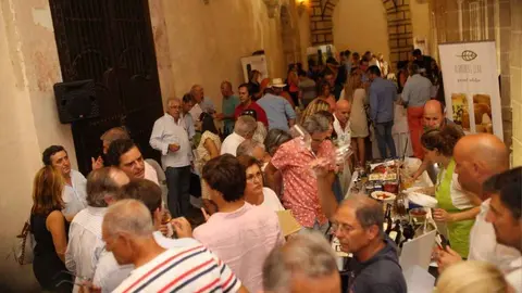 Ciclo De Copa en Copa en los Claustros de Santo Domingo (Jerez)