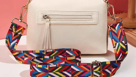 Shein tiene un bolso de bandolera con efecto piel que recuerda a los m&aacute;s vendidos de Desigual
