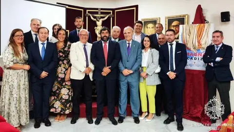 La Procesi&oacute;n Magna de C&aacute;diz se presenta en Jerez