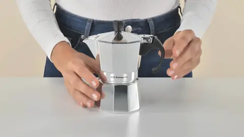 Buongiorno a tutti: la cafetera italiana de Amazon para un buen caf&eacute; ma&ntilde;anero: 3 tazas y r&aacute;pido