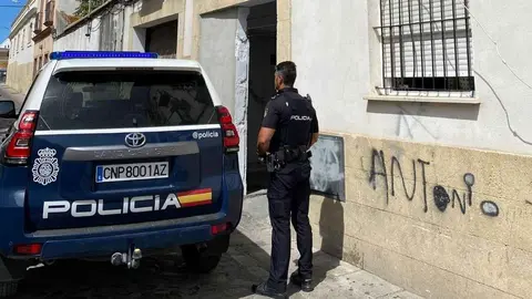 Polic&iacute;a Nacional en la calle Nueva