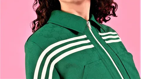 Adidas se al&iacute;a con Gucci en oto&ntilde;o: La exquisita chaqueta deportiva de lujo de 1.500 euros