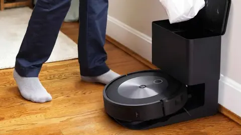 Robot aspirador - iRobot Roomba j7+