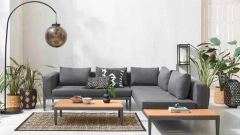 En oto&ntilde;o tambi&eacute;n se disfruta de la terraza: el conjunto ideal de Maisons du Monde para exterior