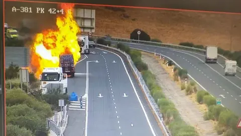 Incendio del cami&oacute;n de bombonas | DGT