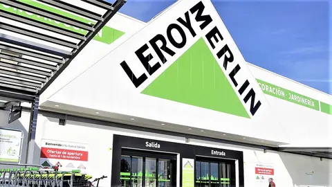 Leroy Merlin convierte el ba&ntilde;o en el camerino de Ana de Armas: El espejo de Marilyn Monroe