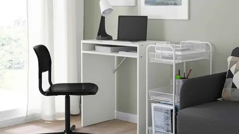 La opci&oacute;n m&aacute;s econ&oacute;mica para tener un despacho en casa est&aacute; en Ikea: silla y escritorio