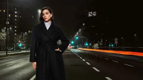 El abrigo para salir a la calle muy elegante lo tiene Mango: moda cl&aacute;sica de temporada