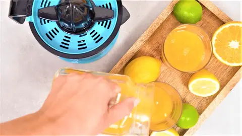 Como en Mercadona: El exprimidor Cecotec de Media Markt hace el mejor zumo de naranja al instante