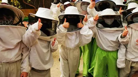 Ni&ntilde;os en el Museo de la Miel y las Abejas &ldquo;Rancho Cortesano&rdquo;