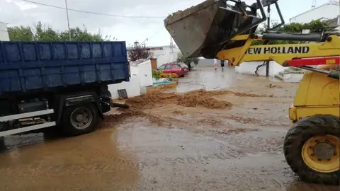 Lodo acumulado en Setenil de las Bodegas