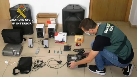 Este es el m&eacute;todo empleado para robar ordenadores en un colegio de Almer&iacute;a