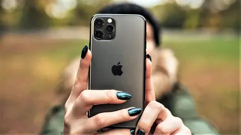 Amor desatado en El Corte Ingl&eacute;s buscando el tel&eacute;fono inteligente iPhone 14 Pro Max de Apple