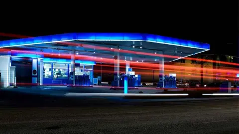 Una gasolinera en una foto de archivo