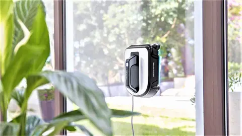 La limpieza de cristales m&aacute;s f&aacute;cil: este robot limpiacristales de Cecotec va s&oacute;lo y deja las ventanas relucientes