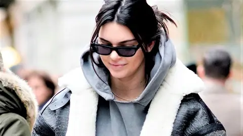 La chaqueta de aviador que lleva Kendall Jenner de Massimo Dutti que todas quieren en su armario
