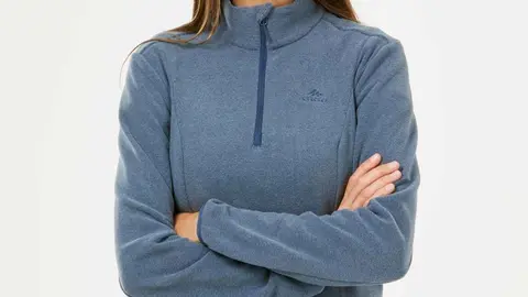 El forro polar de Decathlon que abriga como una manta: no te hacen falta chaquetas