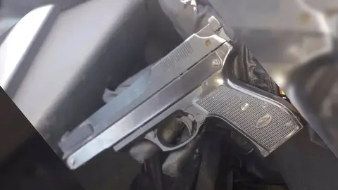 As&iacute; se paseaba armado con una pistola por una plaza llena de gente a plena luz del d&iacute;a en Ja&eacute;n