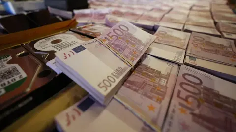 Este es el laboratorio falsificador de billetes m&aacute;s importante de Europa. Detenciones en M&aacute;laga