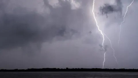 El tiempo en Andaluc&iacute;a. Tormentas en las provincias de Almer&iacute;a, C&oacute;rdoba, Ja&eacute;n, M&aacute;laga y Sevilla