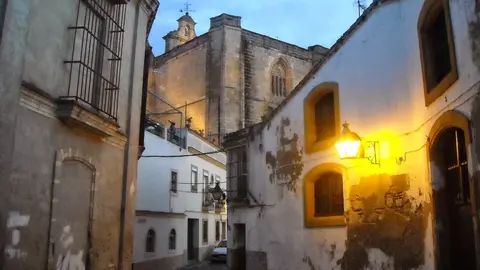 Asaltan y agreden a un hombre para robarle en plena calle en Jerez. Estas son las consecuencias