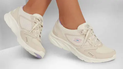 Skechers Relaxed Fit: D'Lux Comfort - Plenty Success